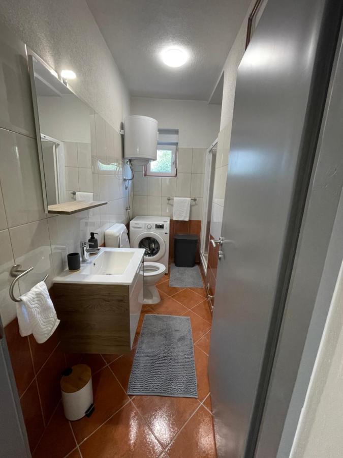 Apartment Holiday Zara Esterno foto