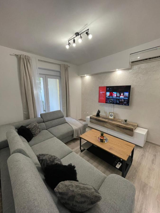 Apartment Holiday Zara Esterno foto
